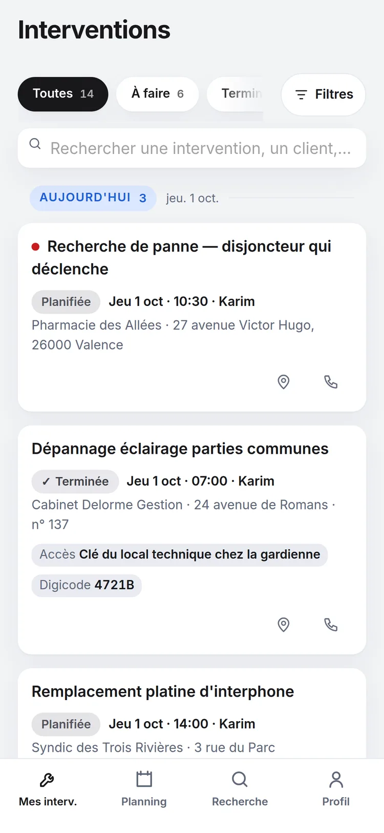 La journée d’un technicien sur son téléphone